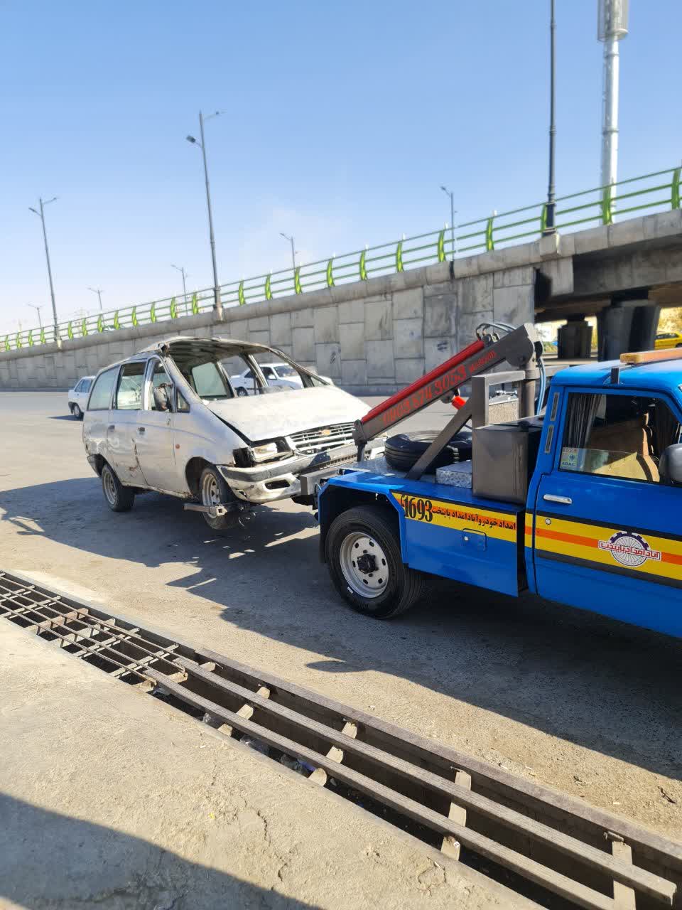 حمل خودرو ون تصادفی از جوکار به همدان